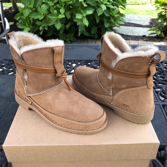 UGG Esther Water resistant Suede Boot - Picture 3 of 13